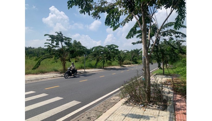 Bán Đất MT Ngô Quang Thắm Nhà Bè 14000m2 Chỉ 9tr/1m2 TL